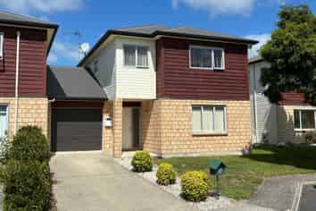 28 Gordon Davies Lane, Huntington