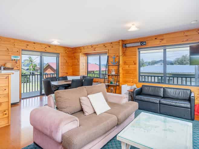 149 Kowhai Avenue, Matarangi