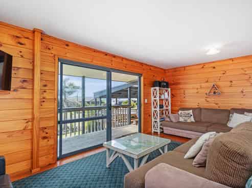 149 Kowhai Avenue, Matarangi