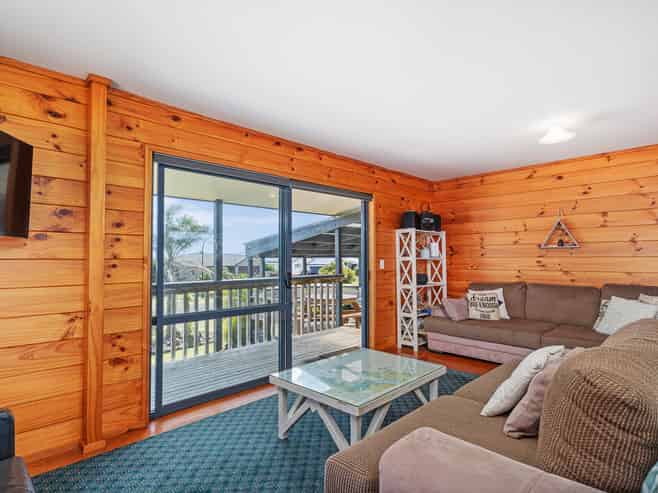 149 Kowhai Avenue, Matarangi