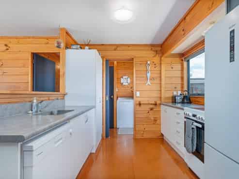 149 Kowhai Avenue, Matarangi