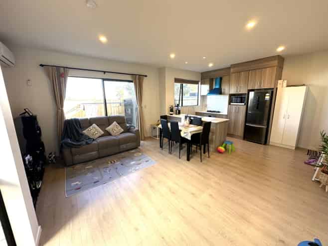 67 John Gray Street, Papakura