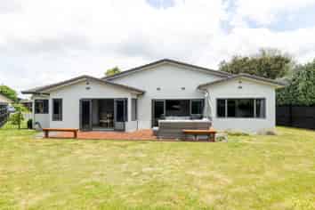 13 Mangakoea Place, Saint Andrews