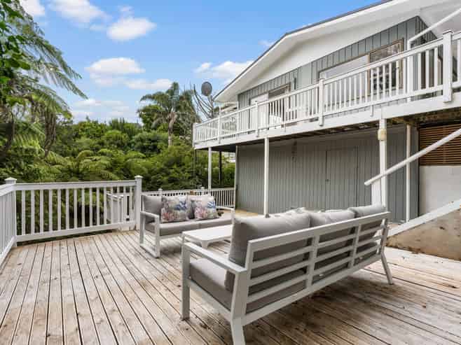 990 East Coast Road, Torbay