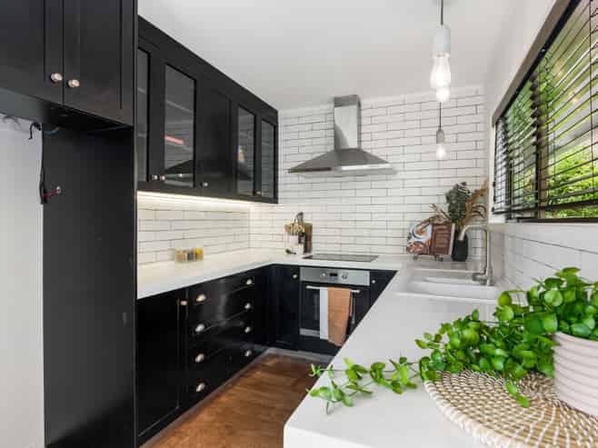 990 East Coast Road, Northcross