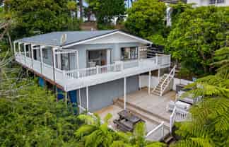 990 East Coast Road, Torbay