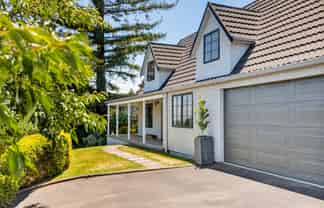 19a Tainui Drive, Havelock North