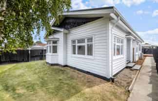 1/207 Main North Road, Redwood