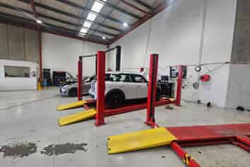 AUTOMOTIVE SERVICE & REPAIR BUSINESS - HAMILTON