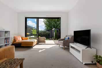 4 Tuhono Lane, Northcote