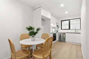 5/1088 Beach Road, Torbay