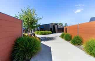 7 Phoenix Palms Grove, LEVIN