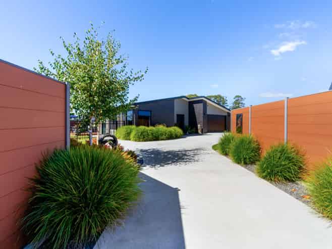 7 Phoenix Palms Grove, LEVIN