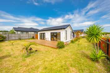 19 Len Ireland Drive, Huapai