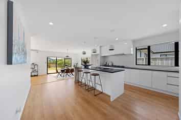 19 Len Ireland Drive, Huapai