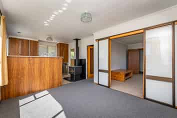 13 Cross Street, Marchwiel