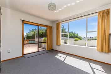 13 Cross Street, Marchwiel