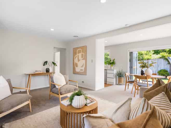 39 Fairclough Road, Beach Haven