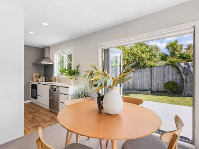 39 Fairclough Road, Beach Haven