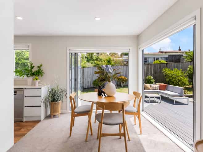 39 Fairclough Road, Beach Haven