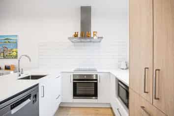 7 Oyster Drive, Whenuapai