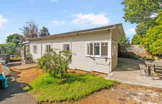 16 Lippiatt Road, Otahuhu