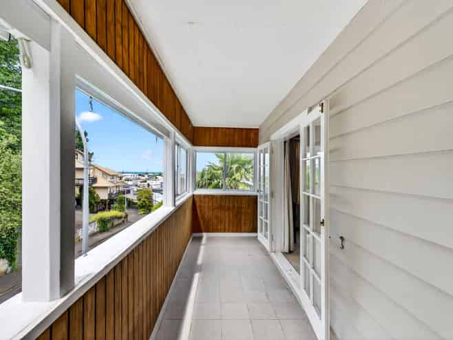 10 Milton Road, Bluff Hill