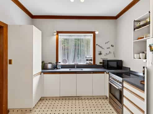 10 Milton Road, Bluff Hill