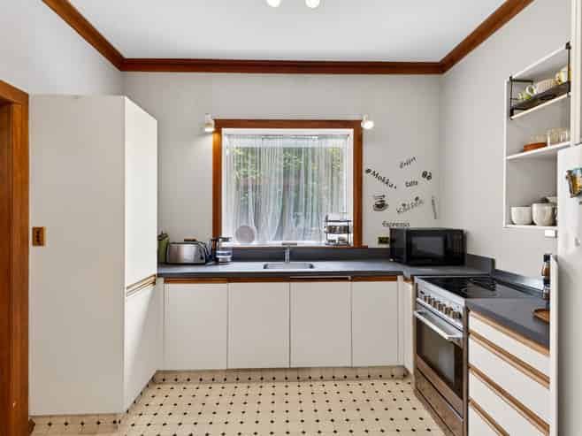 10 Milton Road, Bluff Hill