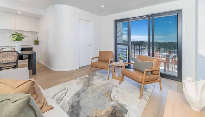 Unit209/2A Te Ara Taurapa, Point Chevalier