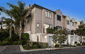 96 Naples Way, Albany