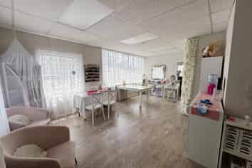 160m2 Commercial, Office or Retail Space