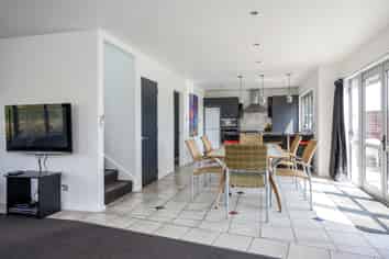 2/8 Oakwood Place, Wanaka