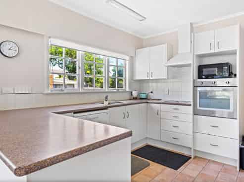 24 Lovatt Crescent, Kensington