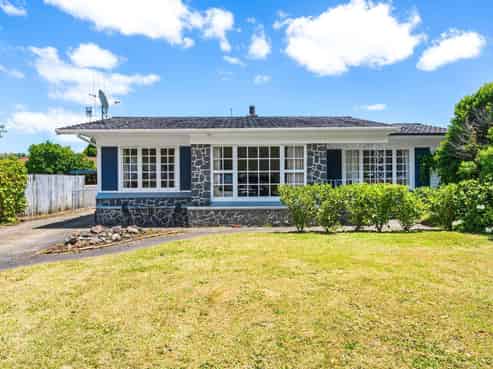 24 Lovatt Crescent, Kensington