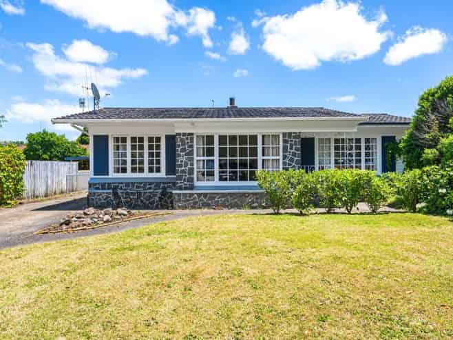 24 Lovatt Crescent, Kensington