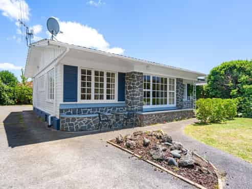 24 Lovatt Crescent, Kensington