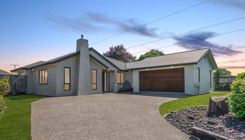 49 Stoneleigh Drive, Chartwell