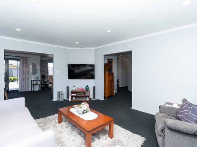 49 Stoneleigh Drive, Chartwell