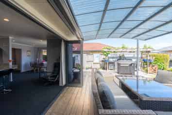 49 Stoneleigh Drive, Chartwell