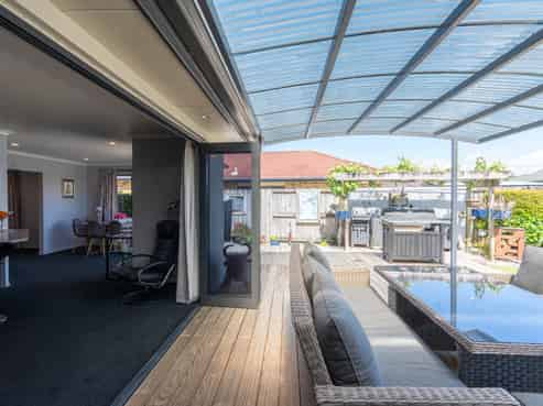 49 Stoneleigh Drive, Chartwell