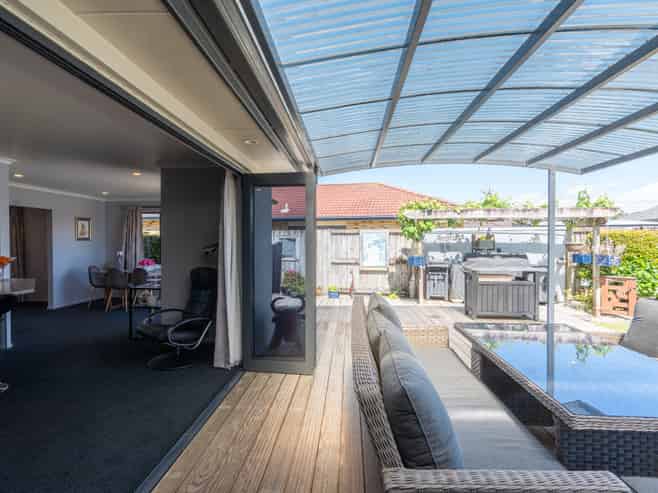 49 Stoneleigh Drive, Chartwell