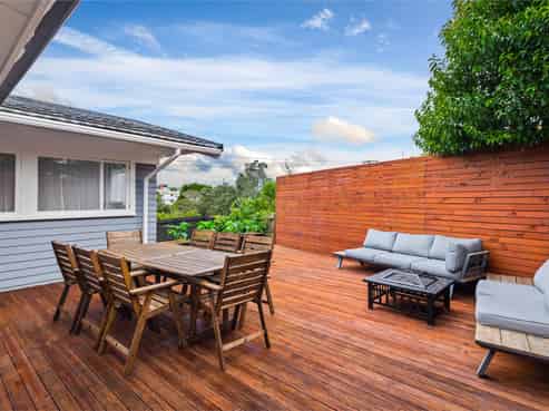 15 Matipo Road, Te Atatu Peninsula