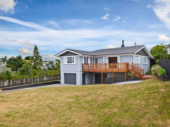 15 Matipo Road, Te Atatu Peninsula