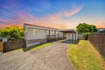 2/6 Bundena Place, Clendon Park