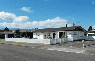 54 Kennedy Drive, LEVIN