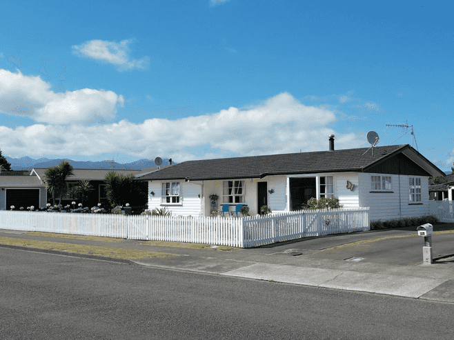 54 Kennedy Drive, LEVIN