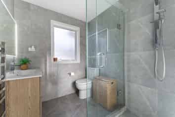 Granny Flat/24 Glendene Avenue, Glendene