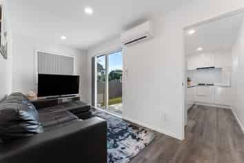 Granny Flat/24 Glendene Avenue, Glendene