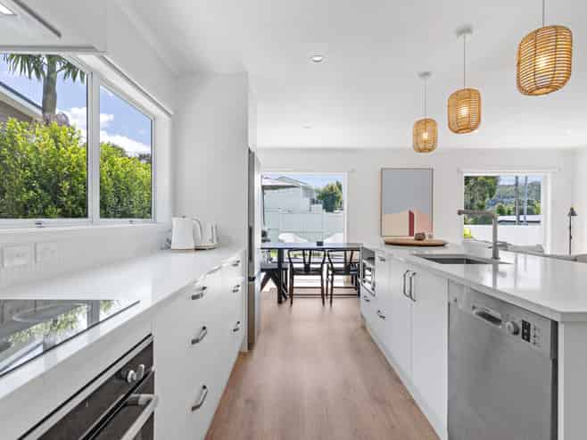 5 Rambler Crescent, Beach Haven